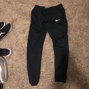 Black Nike jogger sweats